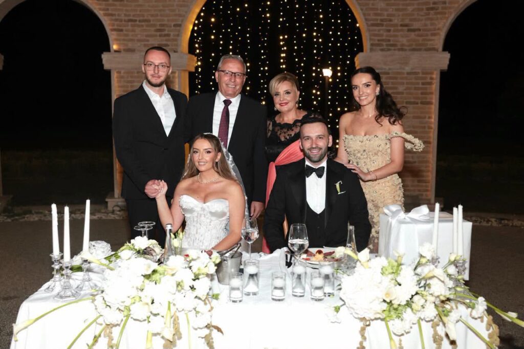 Martohet vajza e Bedri Hamzës, kryetari i PDK-së vallëzon me çiftin