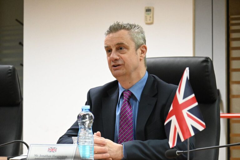 Hargreaves: Dënimet në Hagë kanë të bëjnë me krime individuale ndaj komuniteteve të ndryshme, nuk e gjykojnë shtetësinë e Kosovës