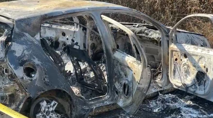 Breshëri me mbi 30 plumba ndaj makinës së familjes që u kthye nga Italia, autorët djegin mjetin në Urake