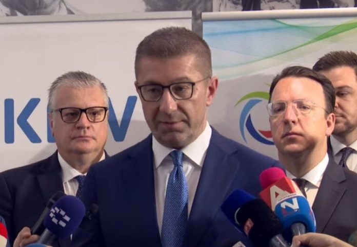 Mickoski kërkon BE-në në tryezë me Bullgarinë: Të premten përballë Von der Leyen