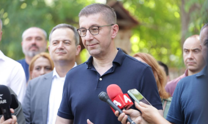Mickoski: E trashëguam shtetin në gjunjë, por sot Maqedonia po ecë përpara