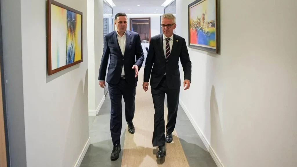 Abdixhiku me ambasadorin gjerman diskuton situatën politike pas refuzimit të kandidatit për president