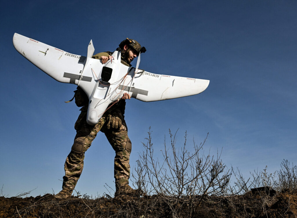 Ukraina ka gati planin për të paralizuar Moskën: 1,000 dronë me Al drejt aeroporteve