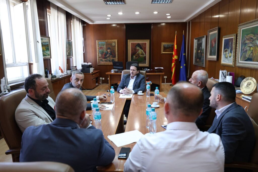 Takim për Xhaminë “Koxha Memed Beu” në Tabanoc, Muftiu Imeri me Ministrin e Kulturës dhe Turizmit