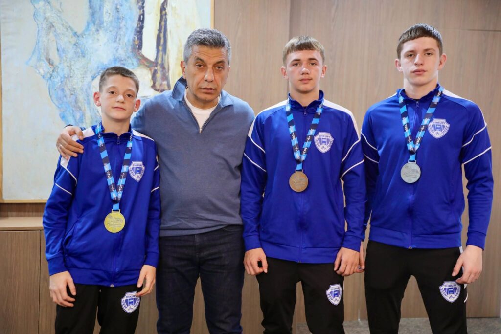 Mexhiti: Nga Çairi në majën e podiumit ballkanik, urime kampionëve të Shkupit