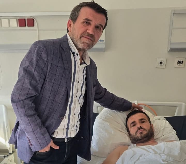 Saraji si shembull: Këshilltari i BDI-së e viziton në spital kolegun e VLEN-it