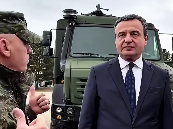 Komandant Bashkim Jashari për kryeministrin Kurti: “Pa ty, FSK-ja nuk do t’i kishte këto mjete” (Video)