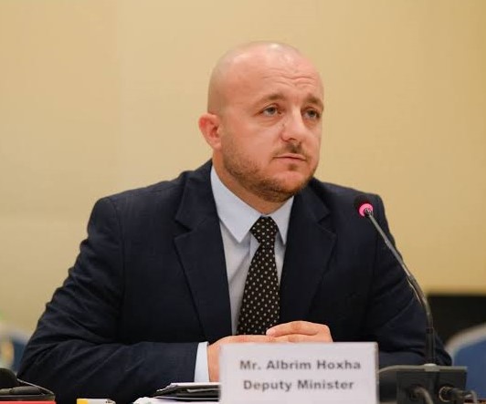 Zëvendësministri Albrim Hoxha, panelist në Samitin Ballkanik 2026 në Prishtinë