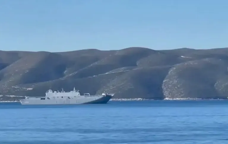 Pesë luftanije të NATO-s zbarkojnë në Shqipëri