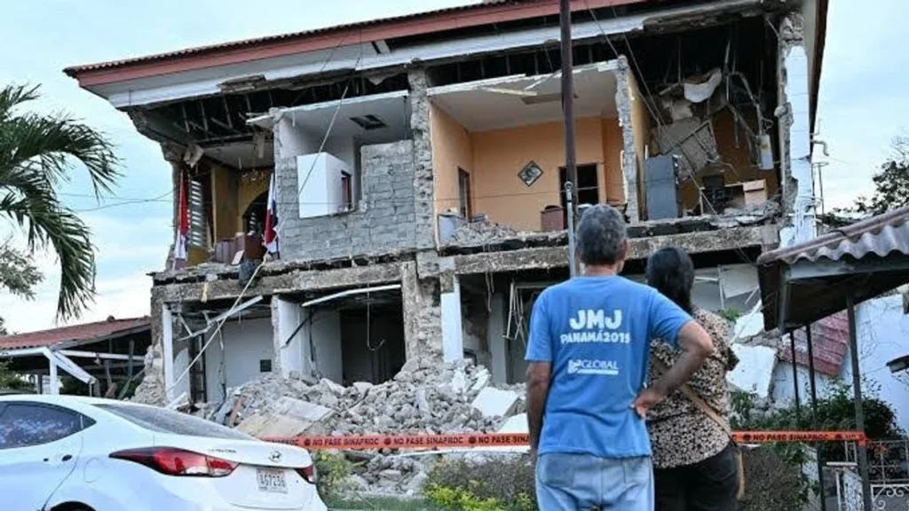 Tërmet i fuqishëm me magnitudë 7.7 godet Panamanë