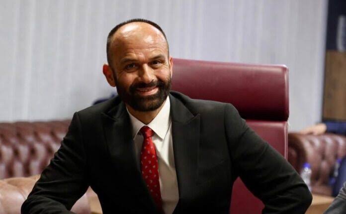 Shasivari pas takimit me studentët: “Do të flitet shqip o taj”- kjo ndodhë për herë të parë pas 60 vitesh!