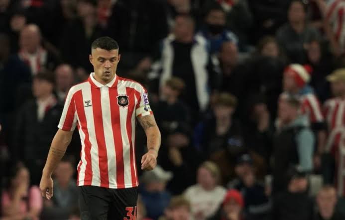 Granit Xhaka kritikohet nga tifozët e Sunderland