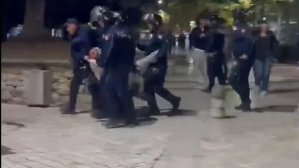 Policia pranon dhunën ndaj protestuesve, pezullohen 4 efektivë dhe shefi i rendit në Komisariatin nr. 1.