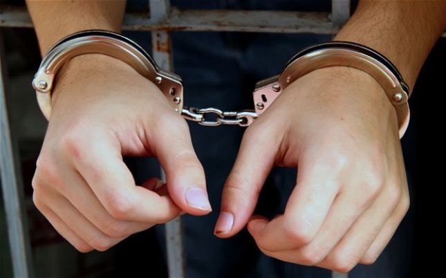 “BOMBA” në 5 qytete: 25 persona në pranga, drogë, kanabis dhe para të sekuestruara!