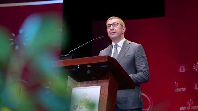 Mickoski paralajmëron skenarë destabilizues: “Nuk do të bie në kurthin e shërbimeve.”