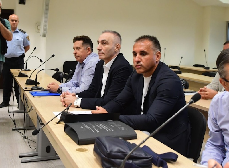 Artan Grubit i hiqet arresti shtëpiak, por gjykata nuk ia kthen pasaportën